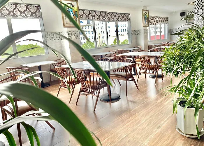 Long Bao Chau Hotel