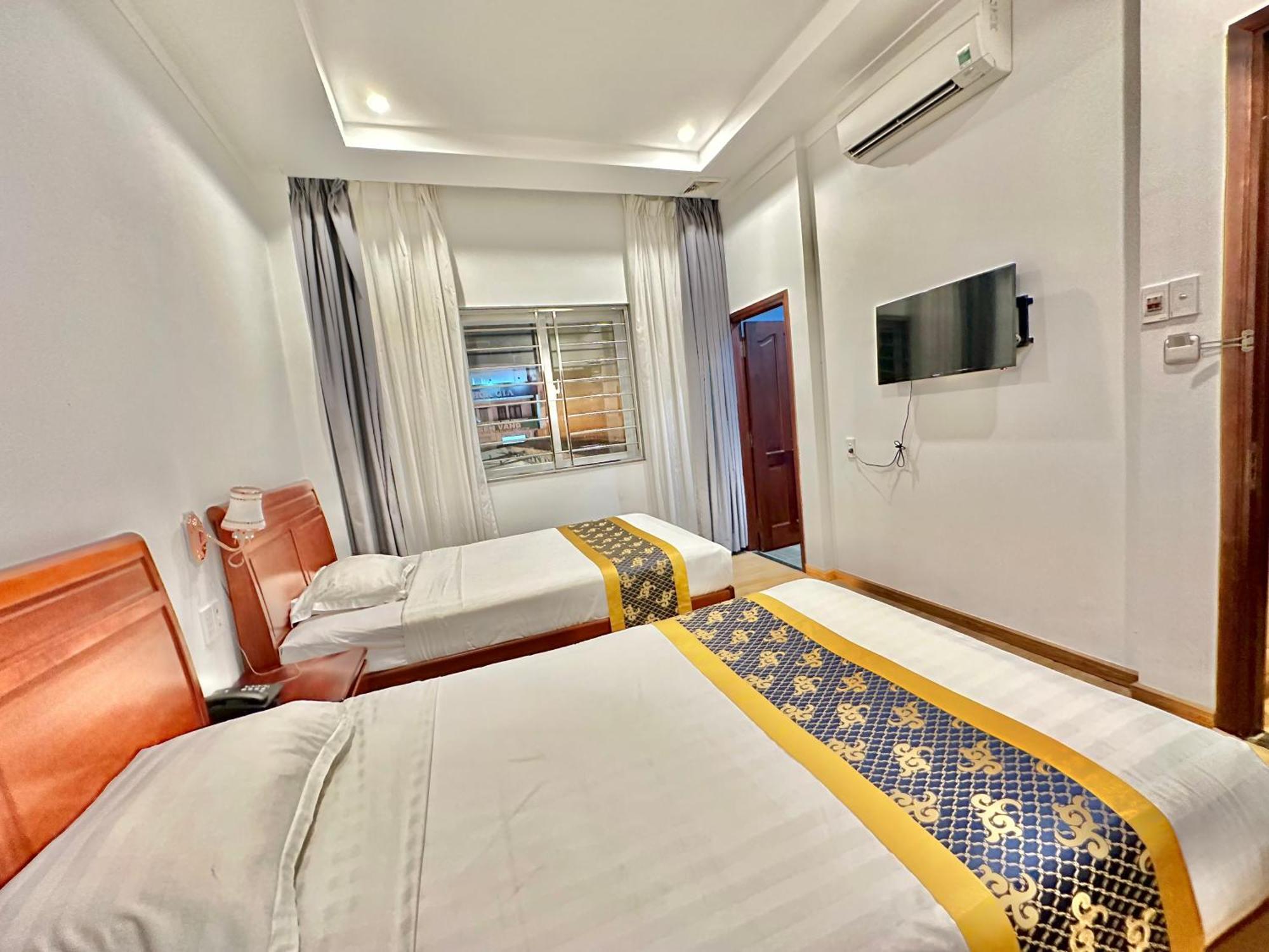 Hotel Long Bao Chau 3*