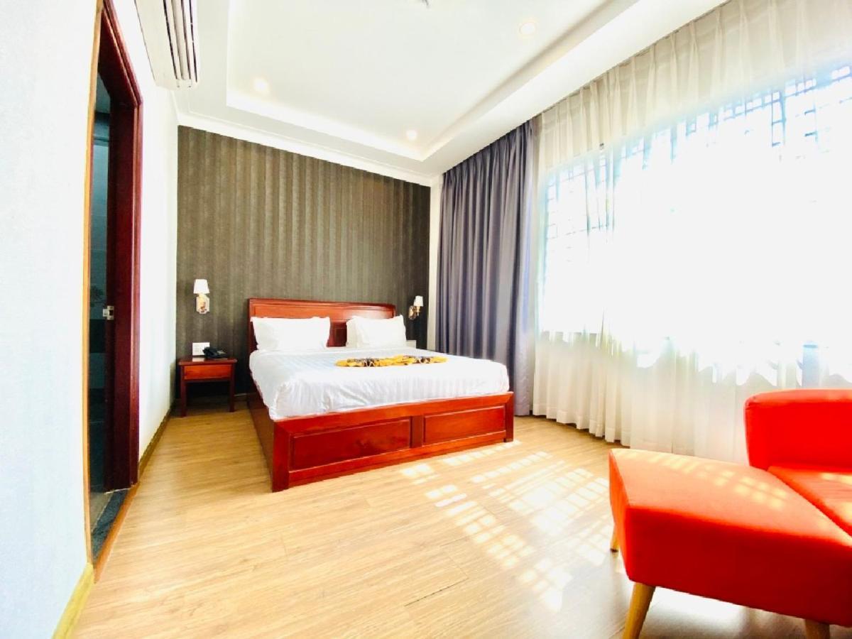 Long Bao Chau Hotel